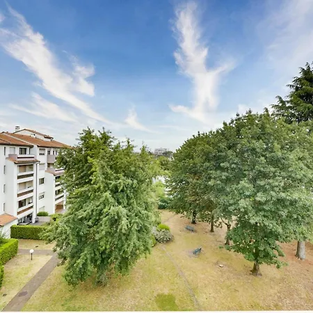 公寓 With Balcony St Genes And Parking *