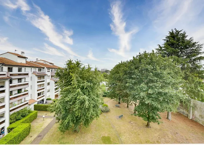Apartamento With Balcony St Genes And Parking *